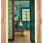 Femme cousant dans un intérieur thumbnail